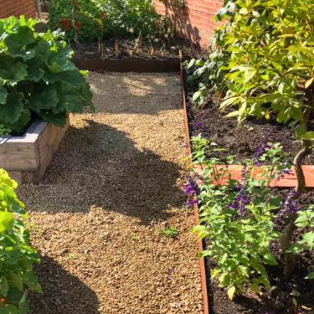 An image example of steel lawn edging and planters
