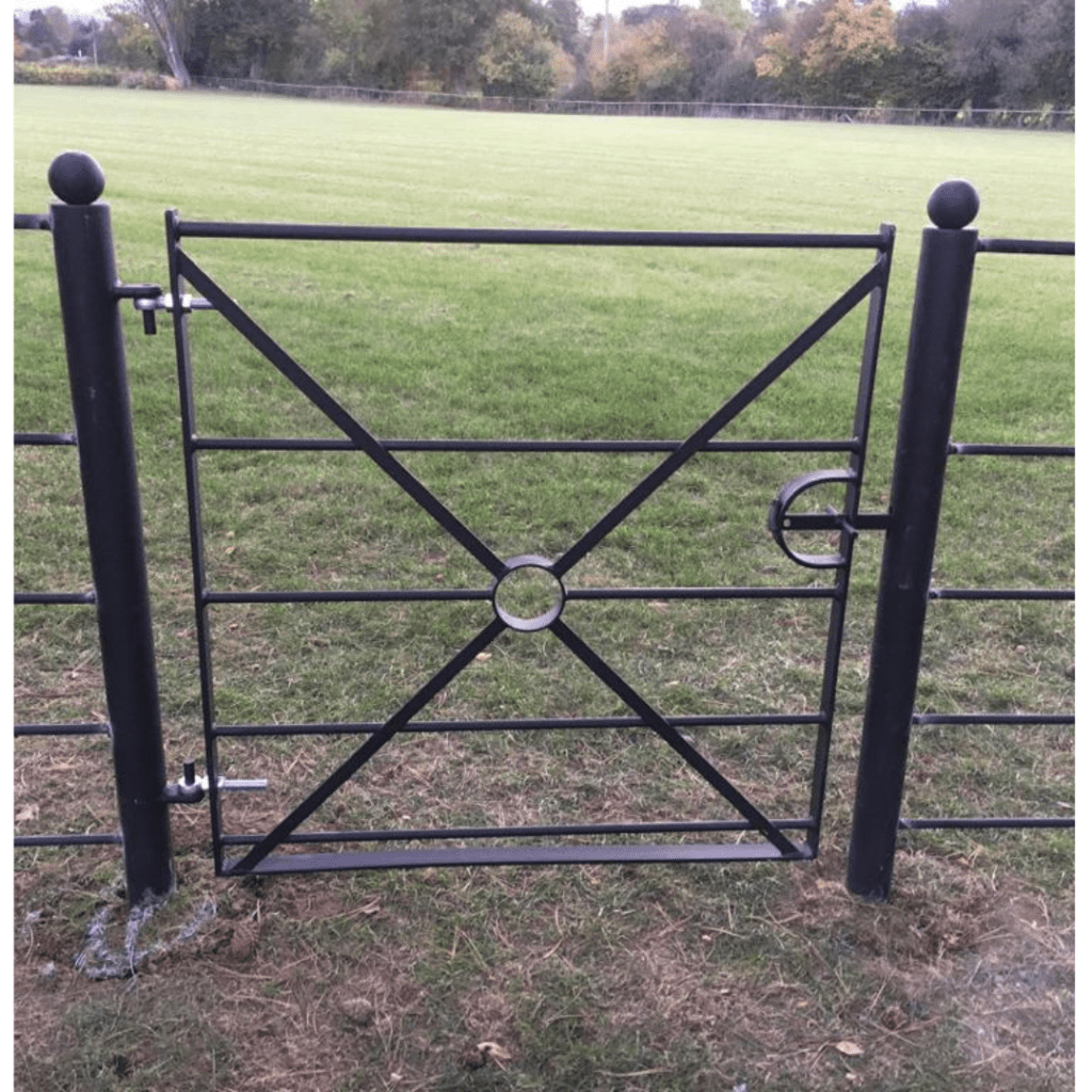 Metal Gates 3