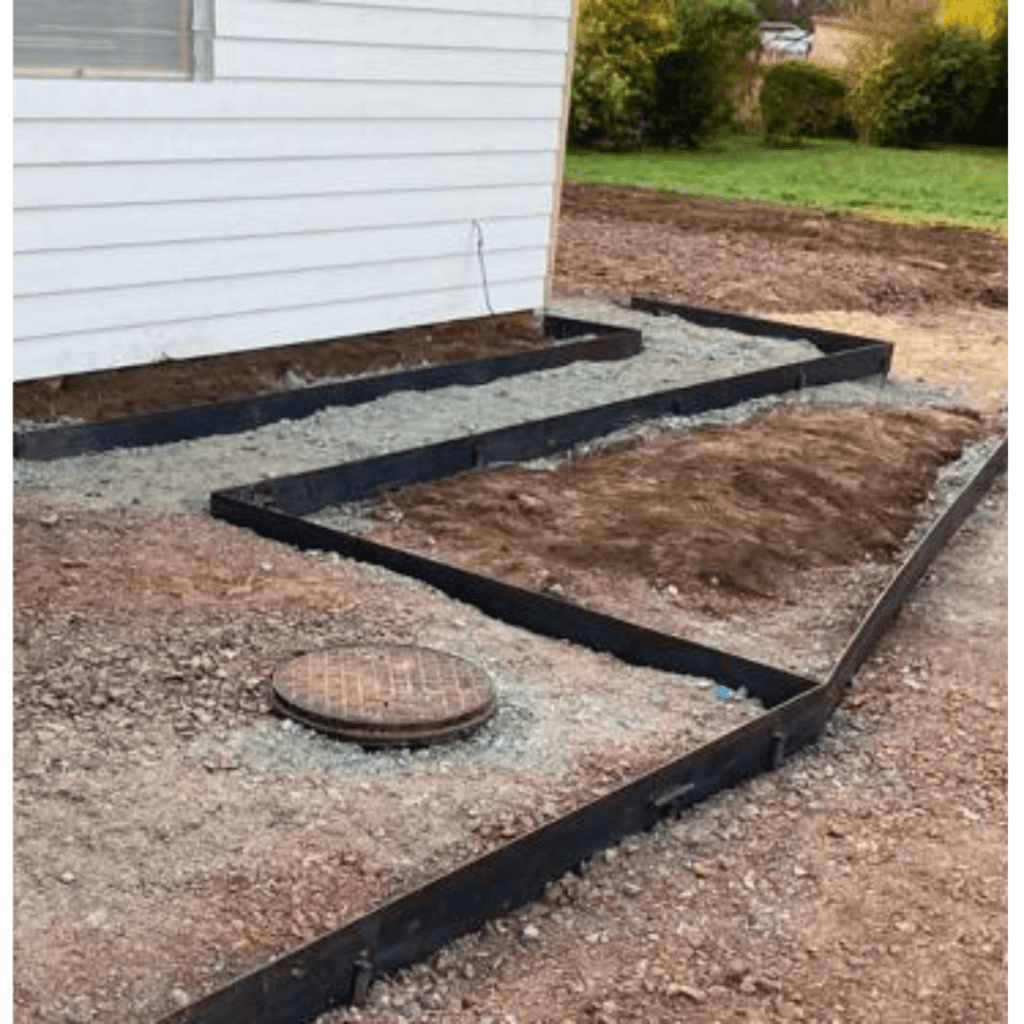 Steel Lawn Edging and Planters 1