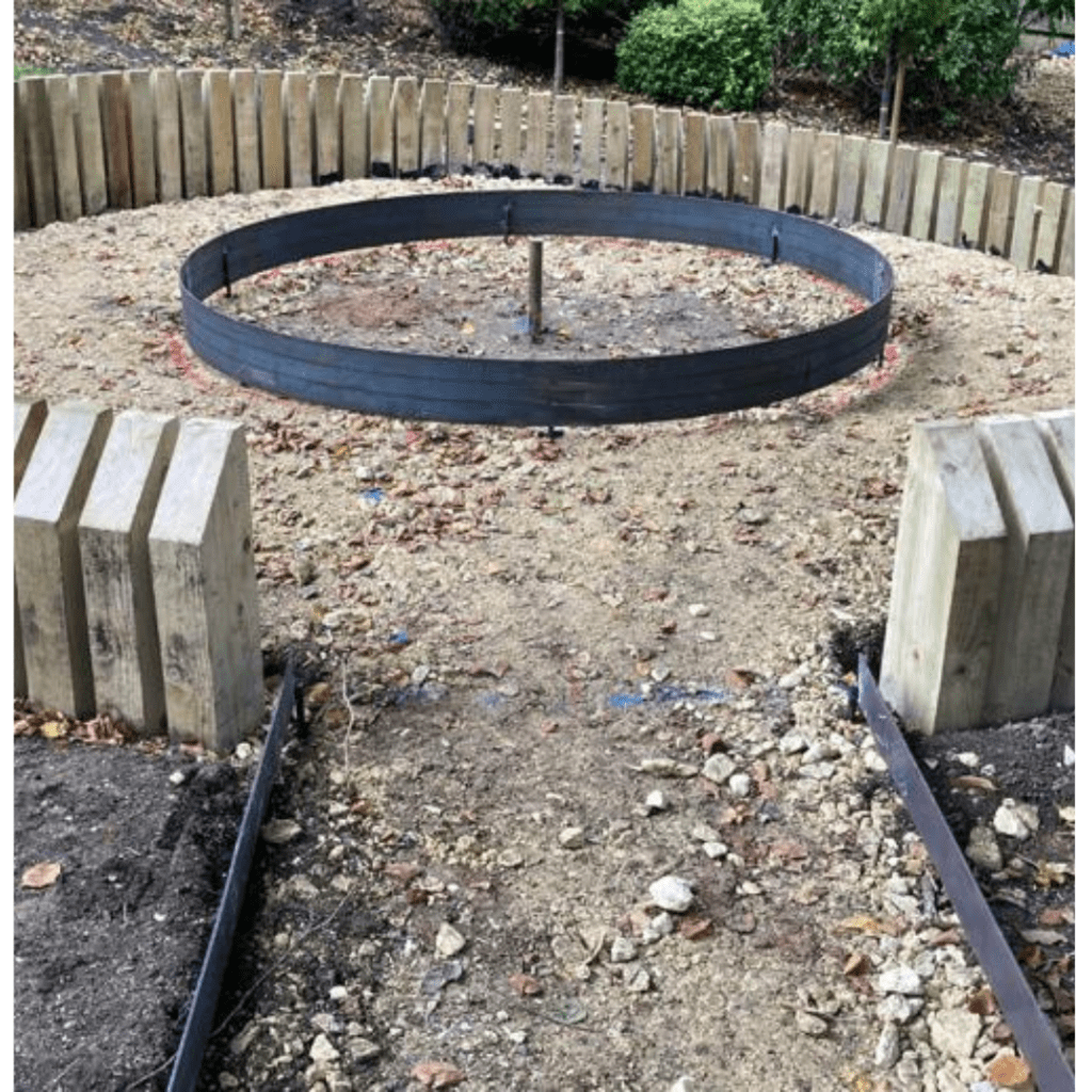 Steel Lawn Edging and Planters 2